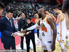 包含历经千辛万苦，球队换帅获得事半功倍的词条